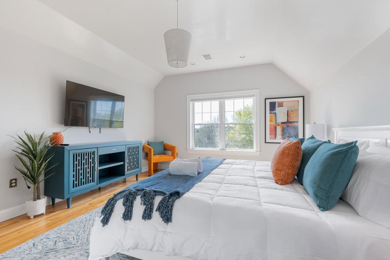 Amazing Family-Friendly And Group-Friendly Accommodation #Thebackdorch Boston Bagian luar foto